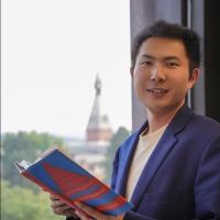 Zhipeng Zhou headshot