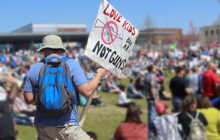Love kids not Guns sign